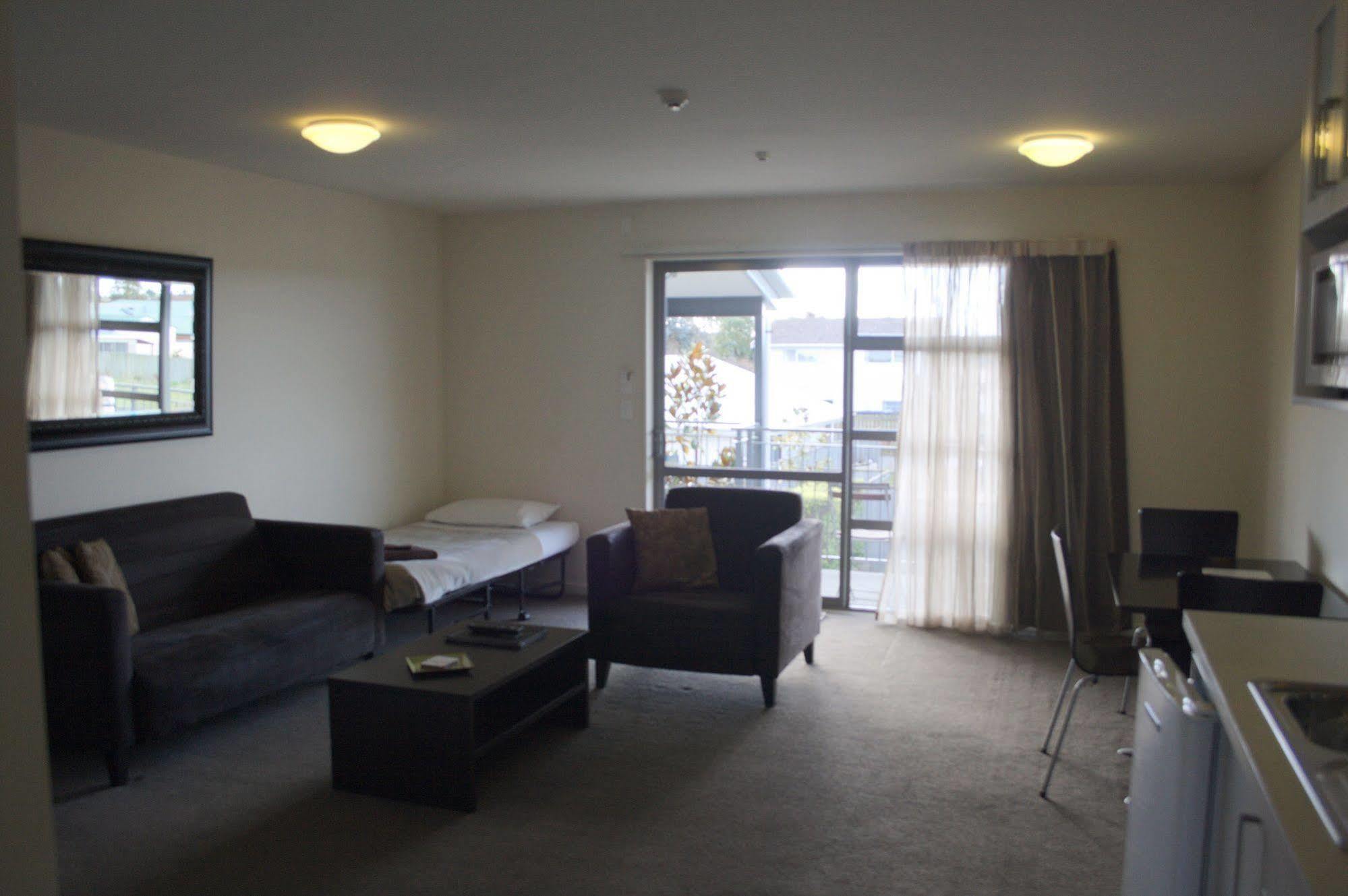 Pegasus Gateway Motels & Apartments Рангіора Екстер'єр фото