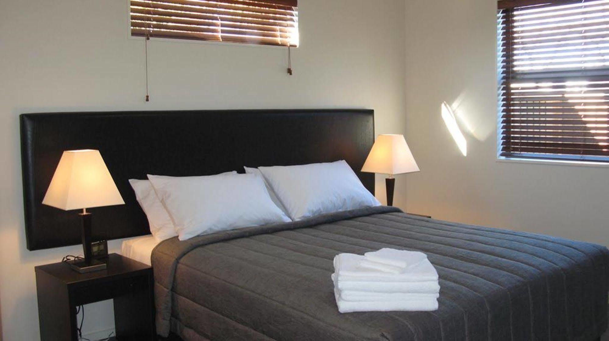Pegasus Gateway Motels & Apartments Рангіора Екстер'єр фото