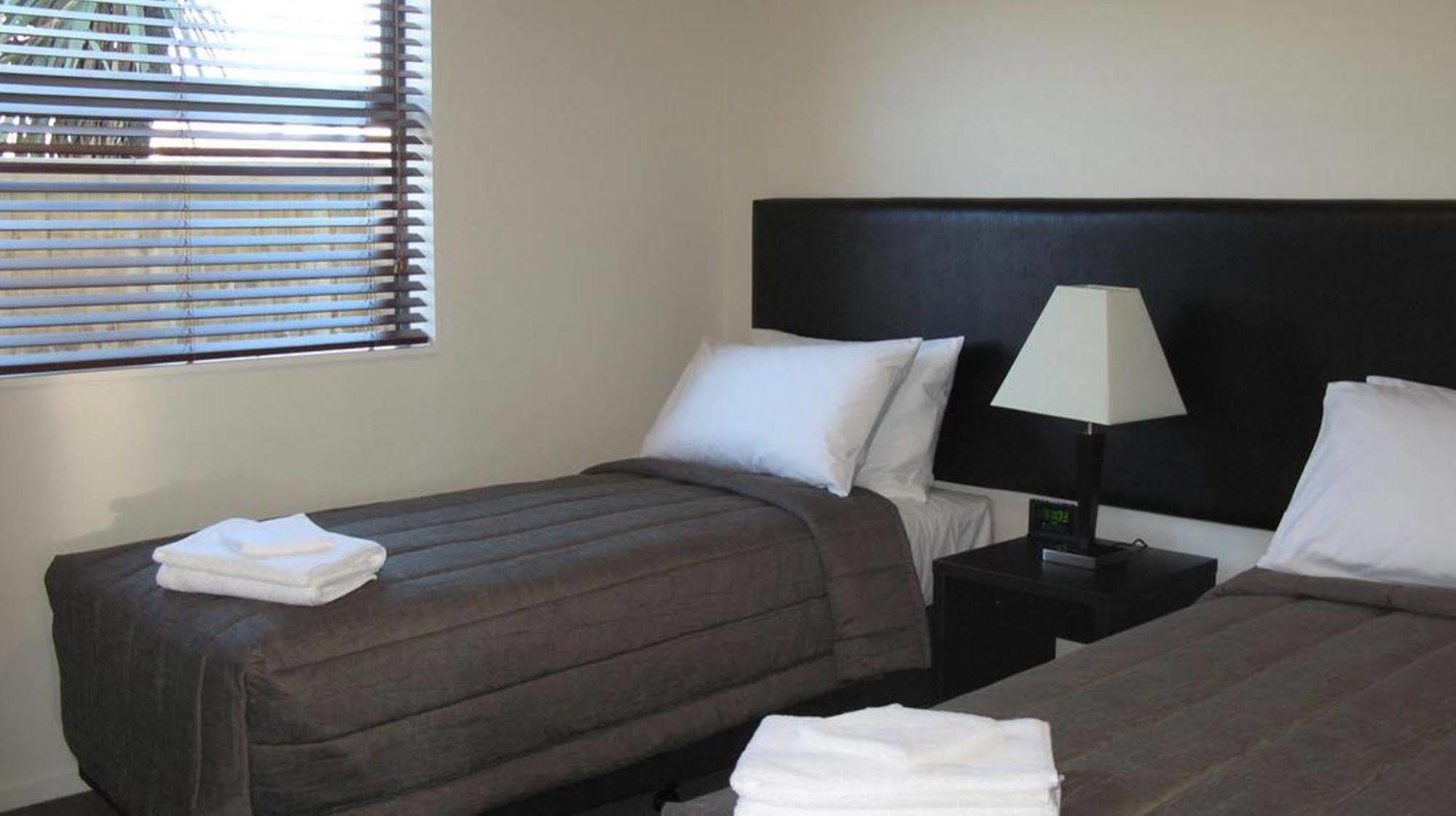 Pegasus Gateway Motels & Apartments Рангіора Екстер'єр фото